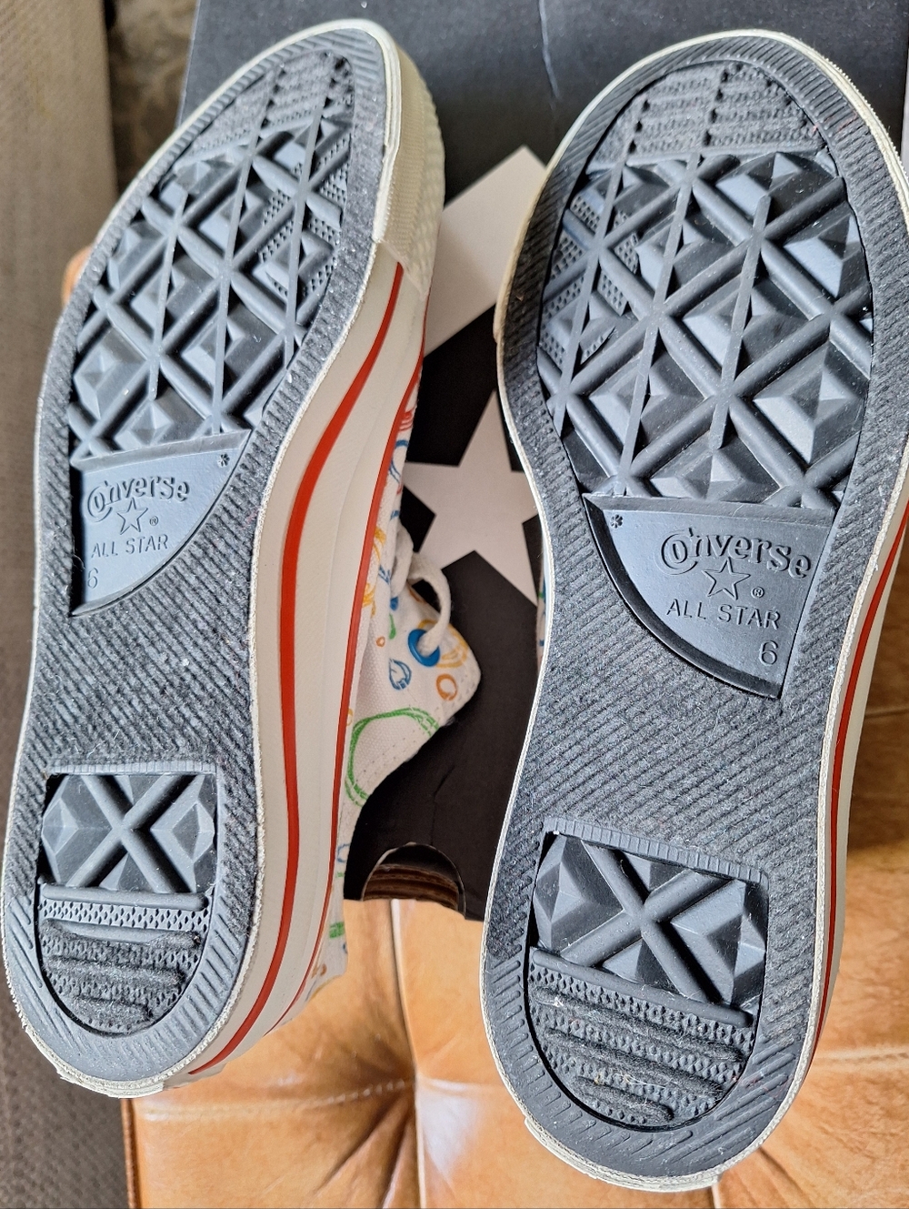 Converse White Canvas Sneakers with Multicolor Bubble Print - Picture 7 of 10